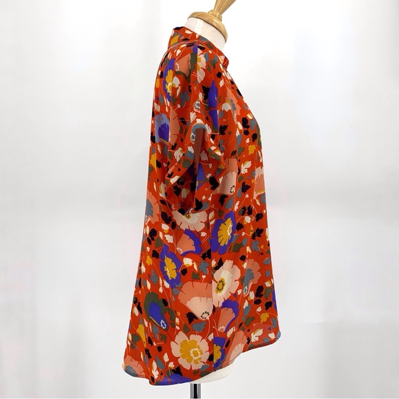 Cabi Replay Top # 5892, Flower Toss Patterned Cap Sleeve V-neck Blouse, Small - Picture 10 of 16